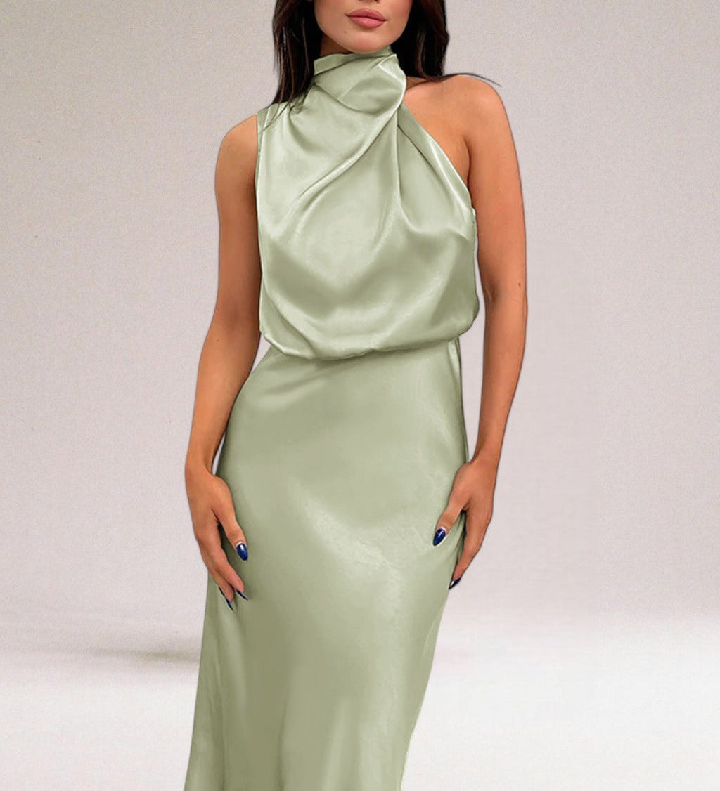 Flavia™ | Vestido Halter de Cetim Glamouroso