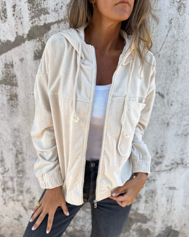 Moda Lusitana - Casaco de Veludo com Capuz