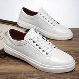 Sapatos de couro elegantes