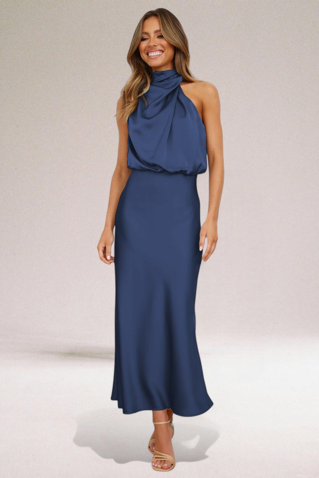 Moda Lusitana - Vestido Glamouroso Halter