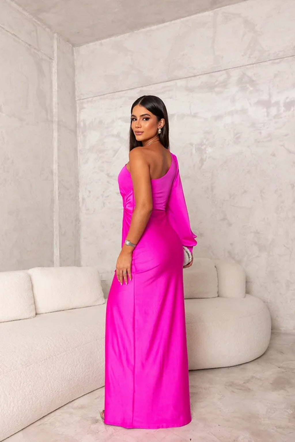 Vestido de Cetim com Fenda