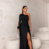 Vestido de Cetim com Fenda