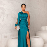 Vestido de Cetim com Fenda