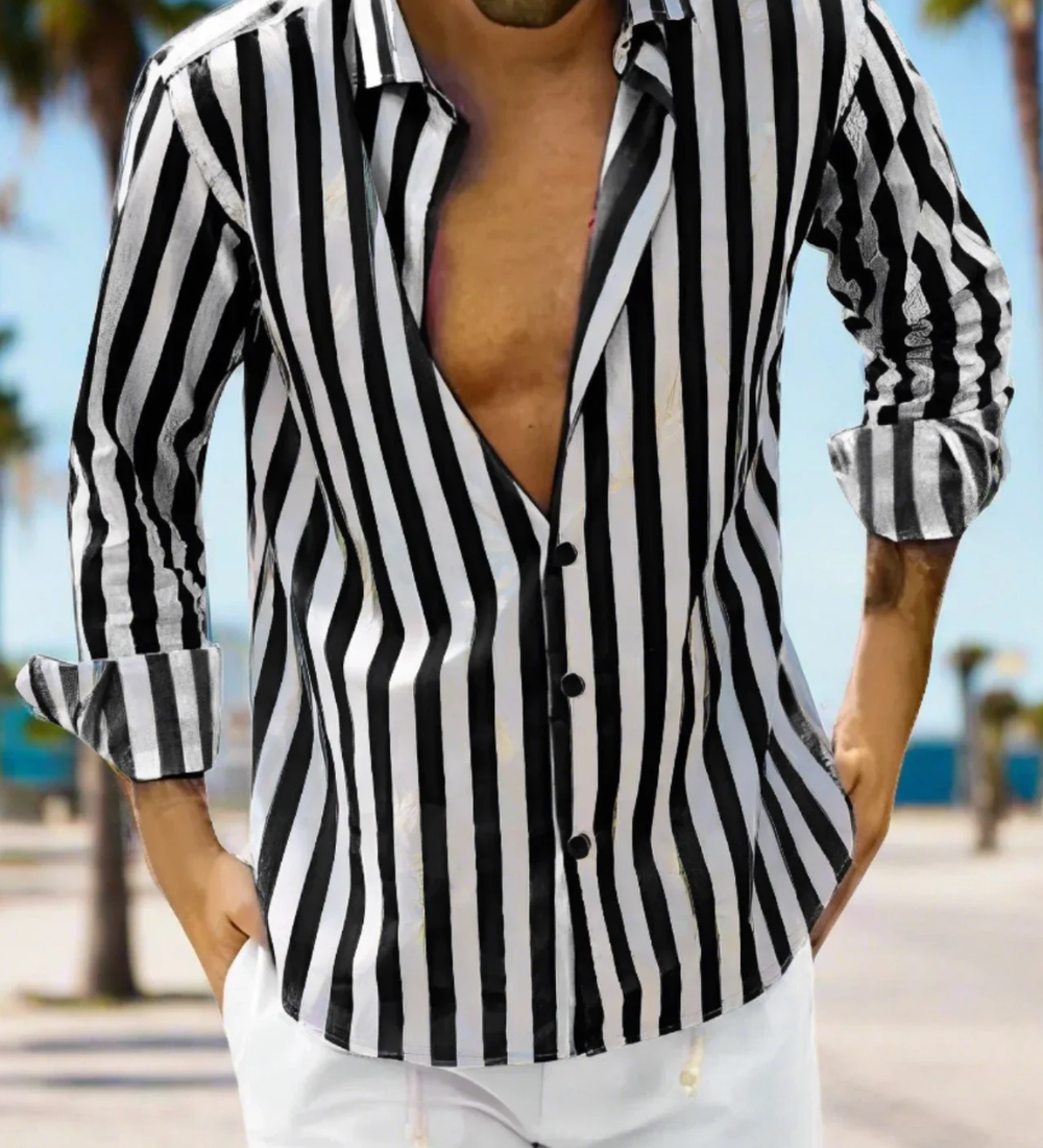 Camisa às riscas