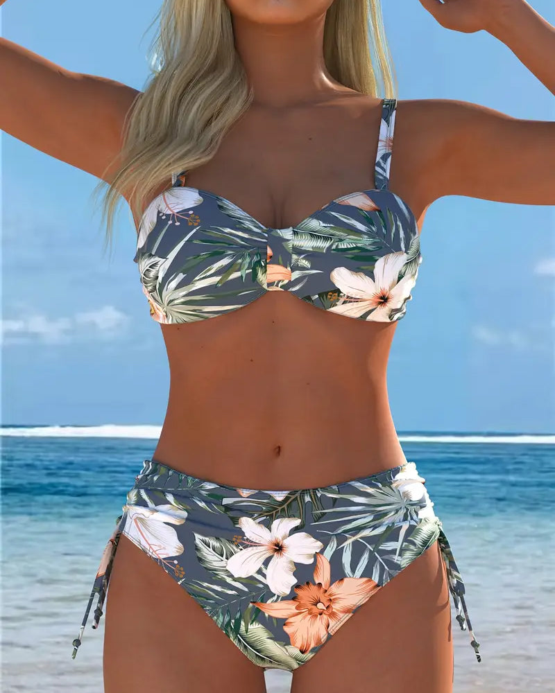 Moda Lusitana - Biquíni com Estampa Elegante