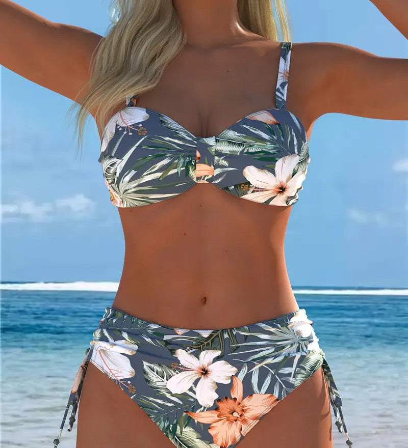 Moda Lusitana - Biquíni com Estampa Elegante