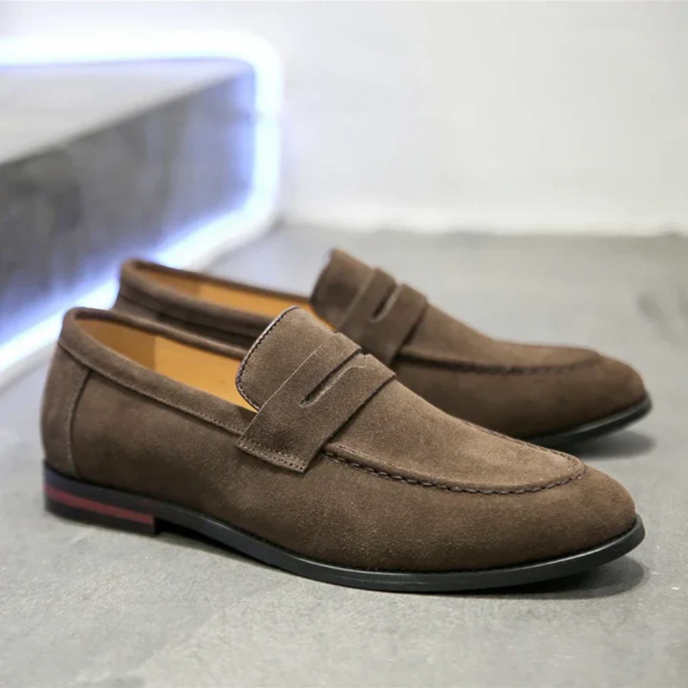 Mocassins de verão em camurça