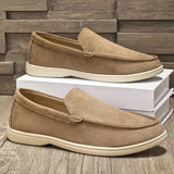 Mocassins elegantes em pele