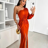 Vestido de Cetim com Fenda
