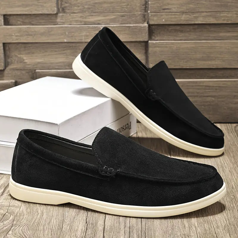 Mocassins elegantes em pele