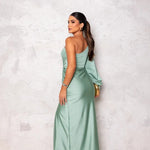 Vestido de Cetim com Fenda