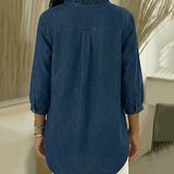 Adele | Blusa em denim fluido com decote em V e volante