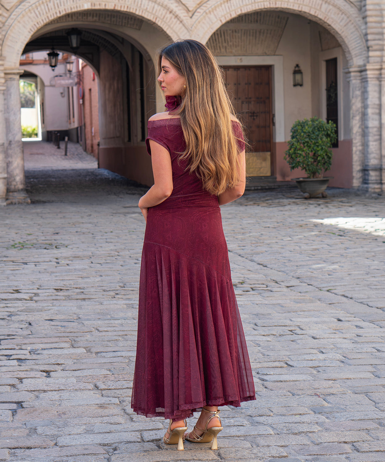 Moda Lusitana - Vestido Elegante em Tul