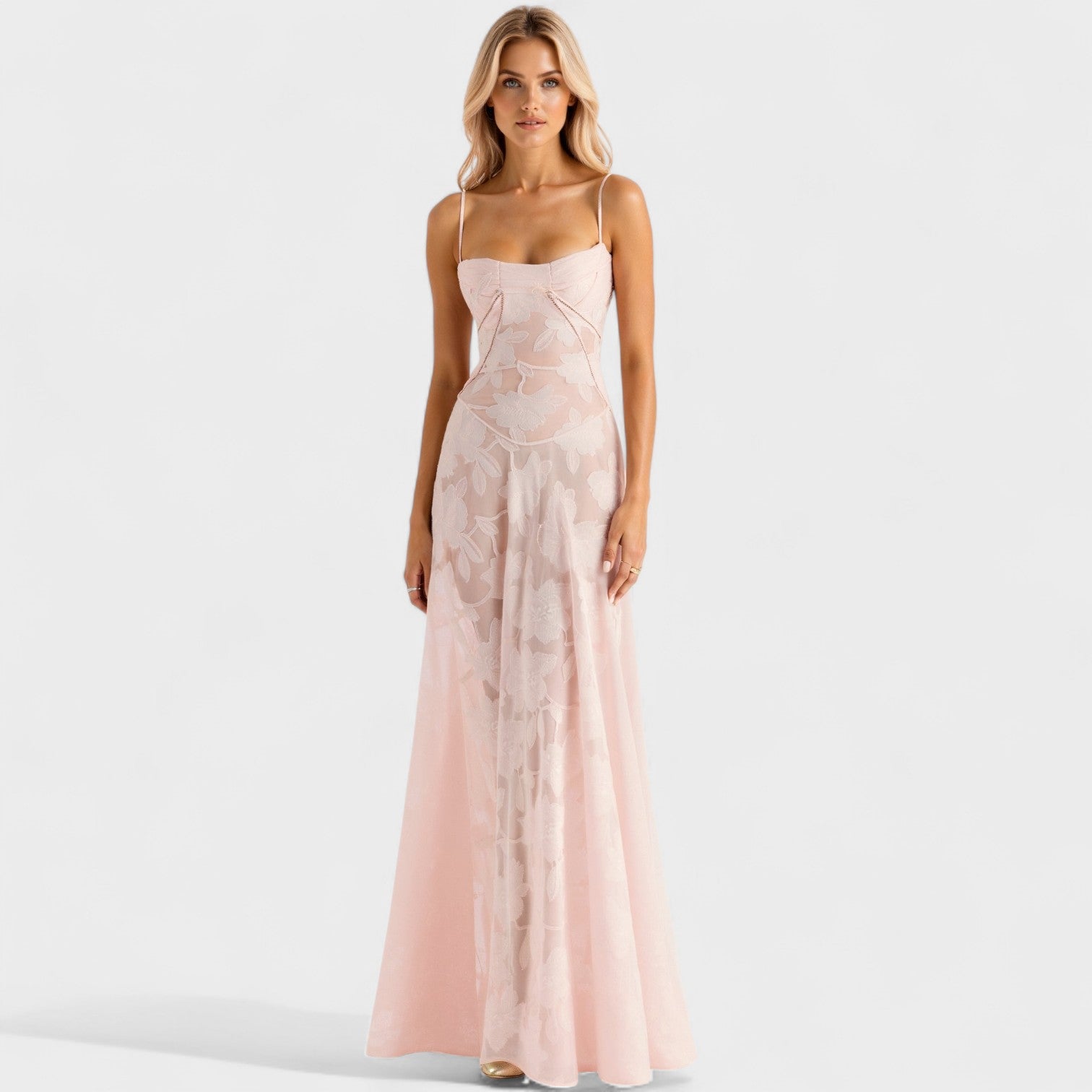 Vestido maxi em renda floral