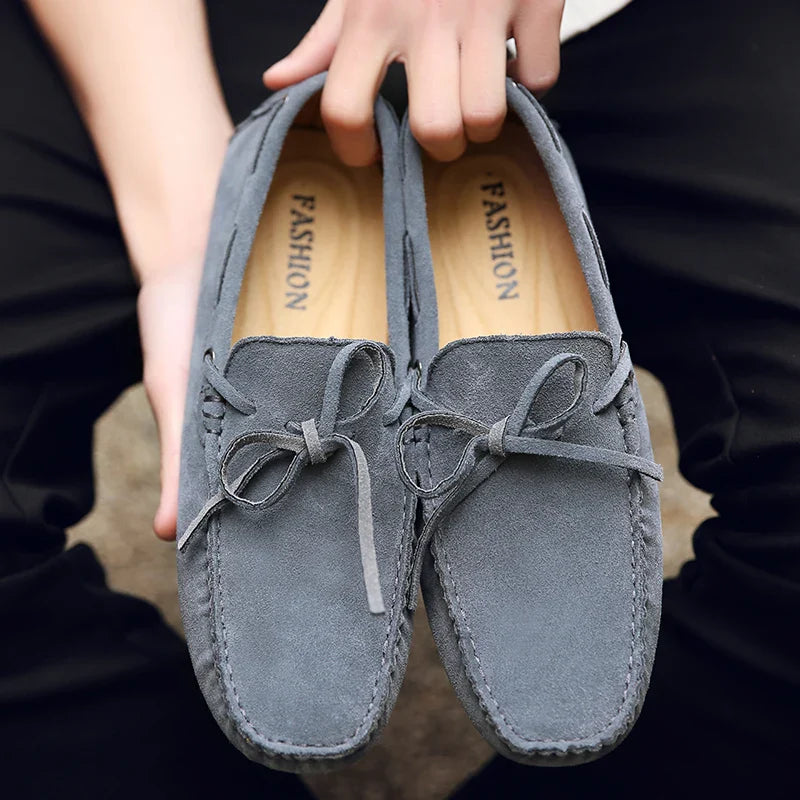 Mocassins casuais de verão em camurça