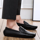 Mocassins casuais de verão em pele