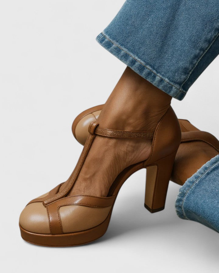 Moda Lusitana - Pumps Elegantes com Tira