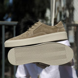 Sapatos de couro chiques