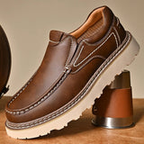 Sapatos de couro elegantes