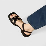 Vivien – sandália ortopédica elegante e plana
