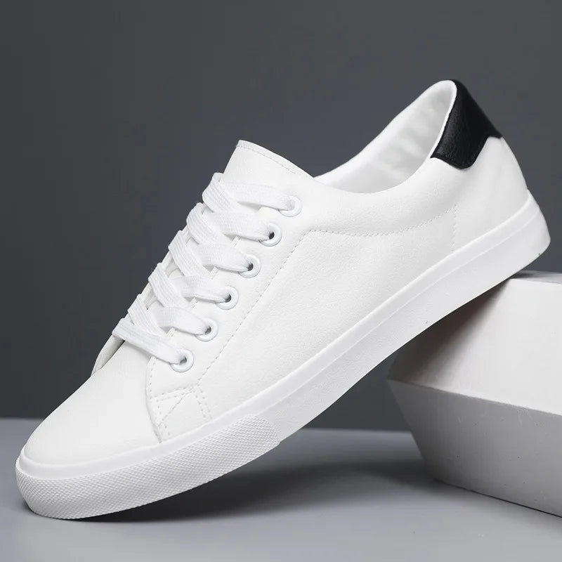 Sapatos clássicos em pele