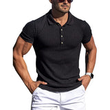 Camisa pólo com riscas elegantes