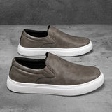 Sapatos casuais de couro sem atacadores