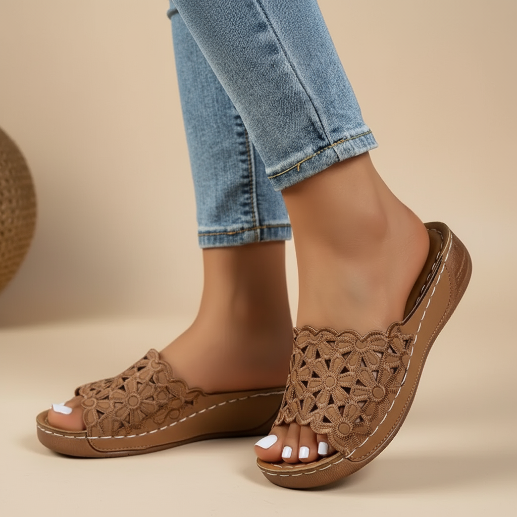 Emőke – sandália ergonómica com recorte floral