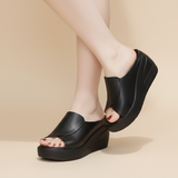 Xénia – sandália ortopédica minimalista e elegante