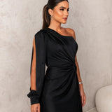 Vestido de Cetim com Fenda
