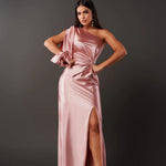 Vestido de Cetim com Fenda