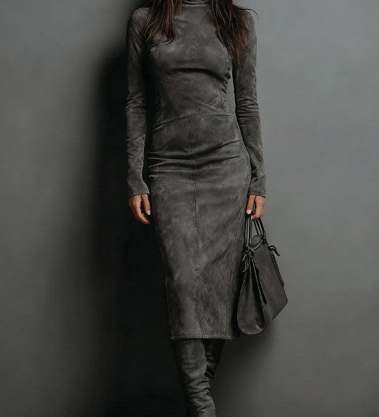 Ilaria - Vestido Midi em Suede com Gola Alta e Mangas Longas