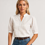 Moda Lusitana - Blusa Elegante com Bordado Floral
